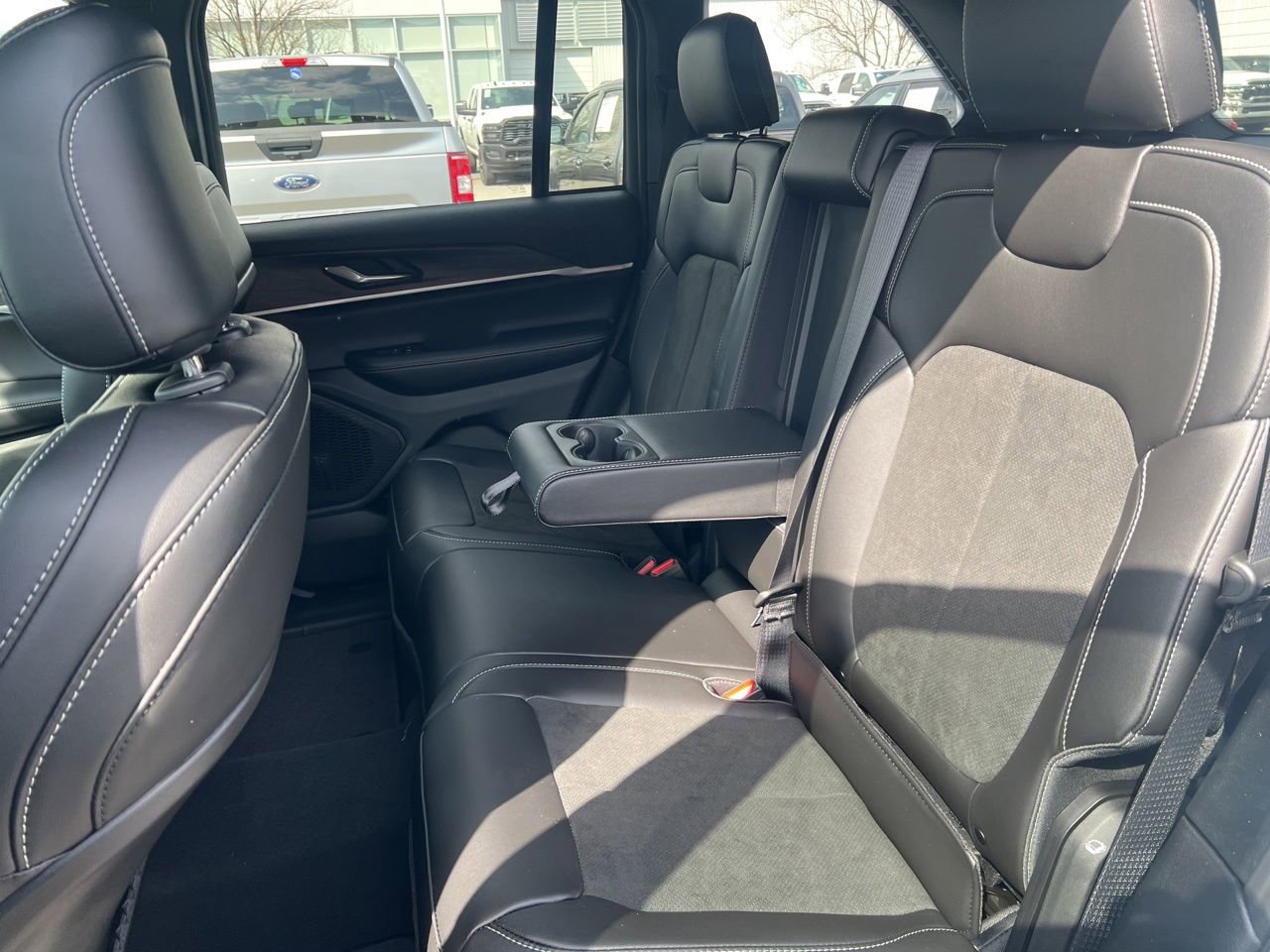 New 2026 Jeep Grand Cherokee Altitude AWD/4WD image 18