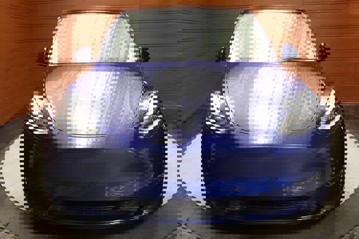 Used 2024 Tesla Model Y Long Range image 3
