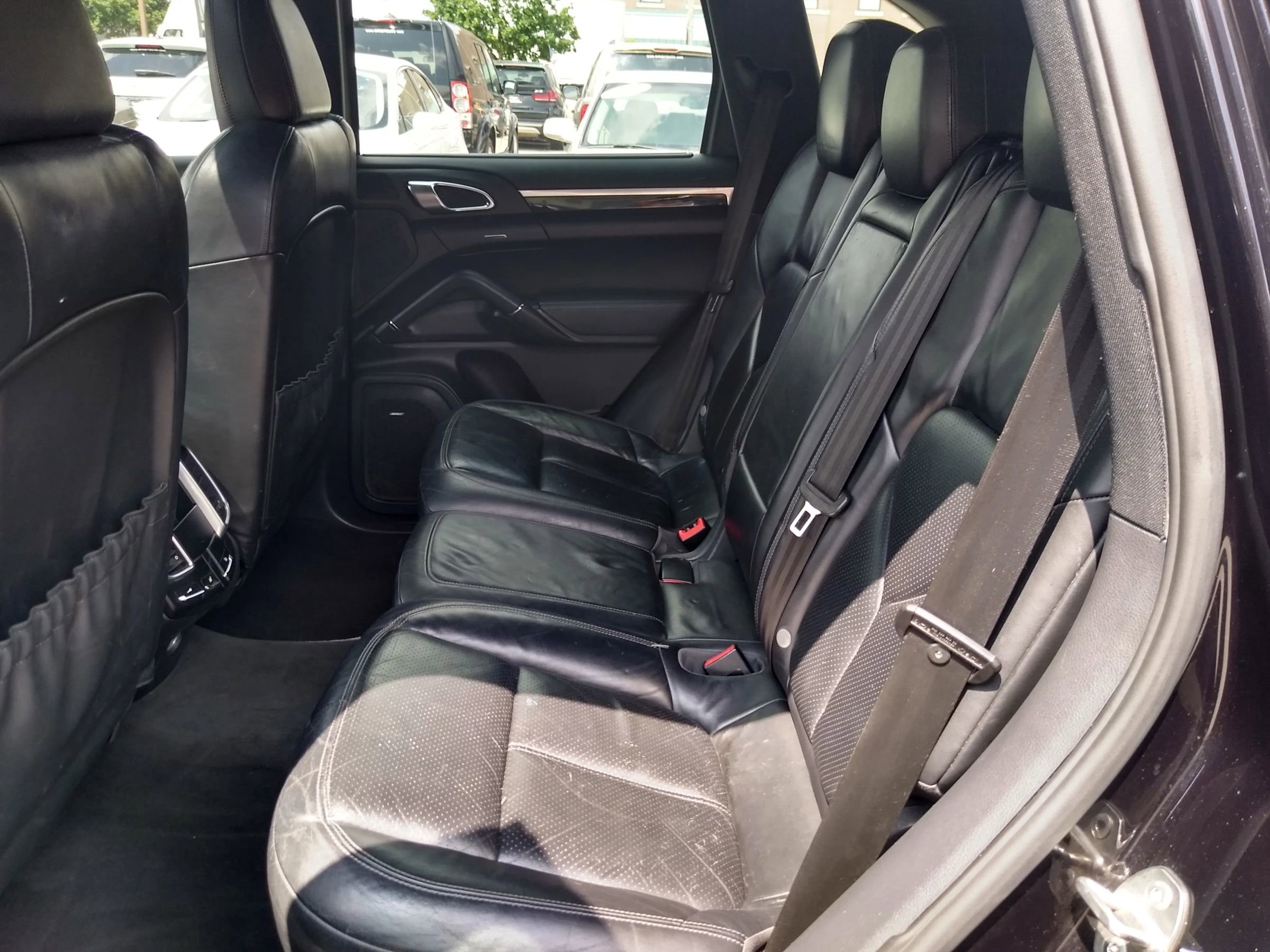 Used 2011 Porsche Cayenne AWD/4WD image 16