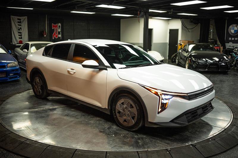 Used 2025 Kia K4 LX image 5