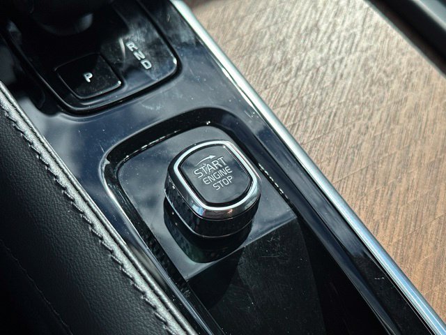 Certified 2024 Volvo XC90 T8 Plus AWD/4WD image 27