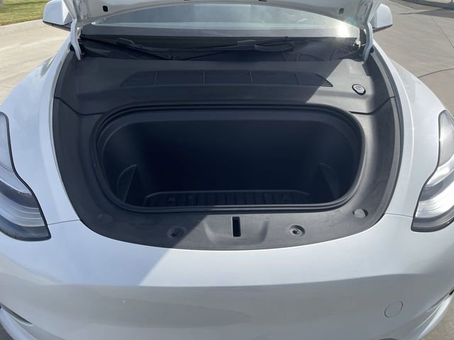 Used 2023 Tesla Model Y Long Range image 31