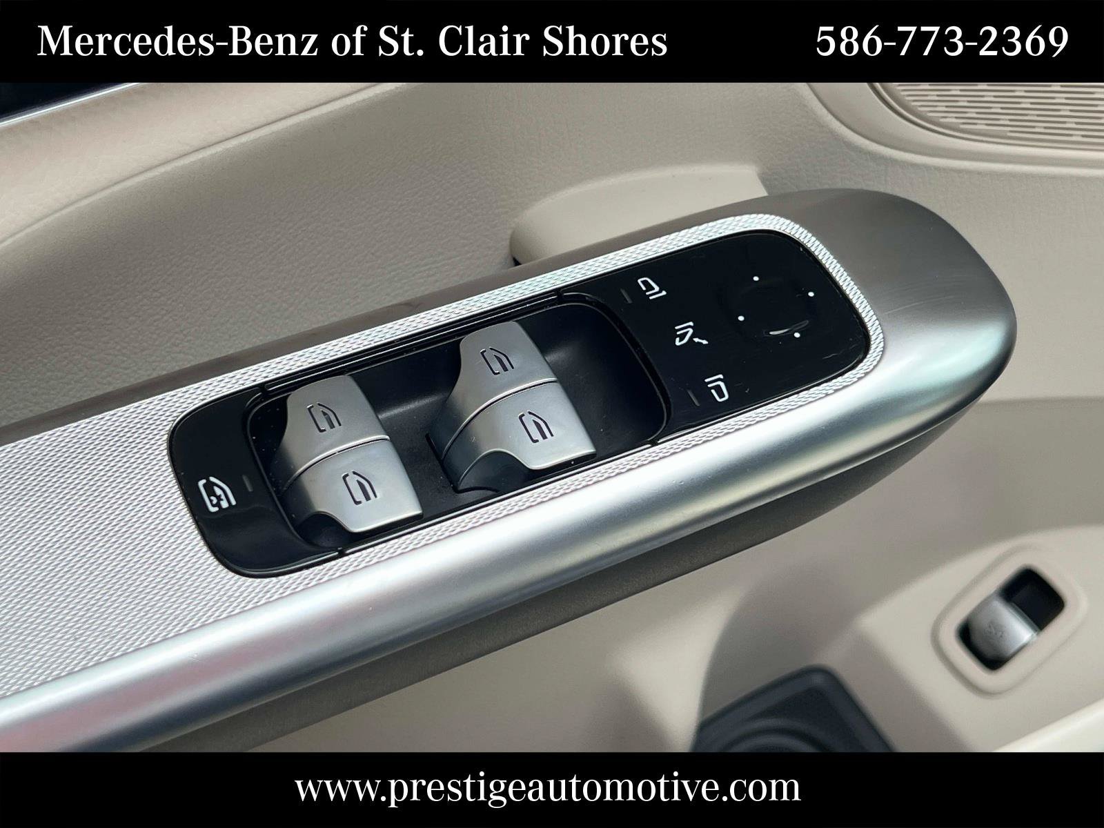 Used 2023 Mercedes-Benz GLC 300 4MATIC image 17
