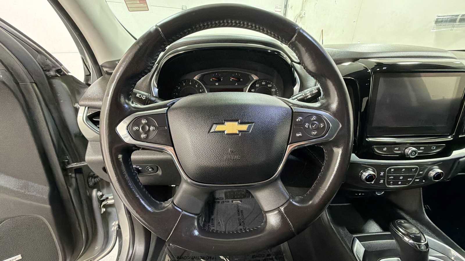 Used 2019 Chevrolet Traverse LT w/ LT Premium Package AWD/4WD image 16