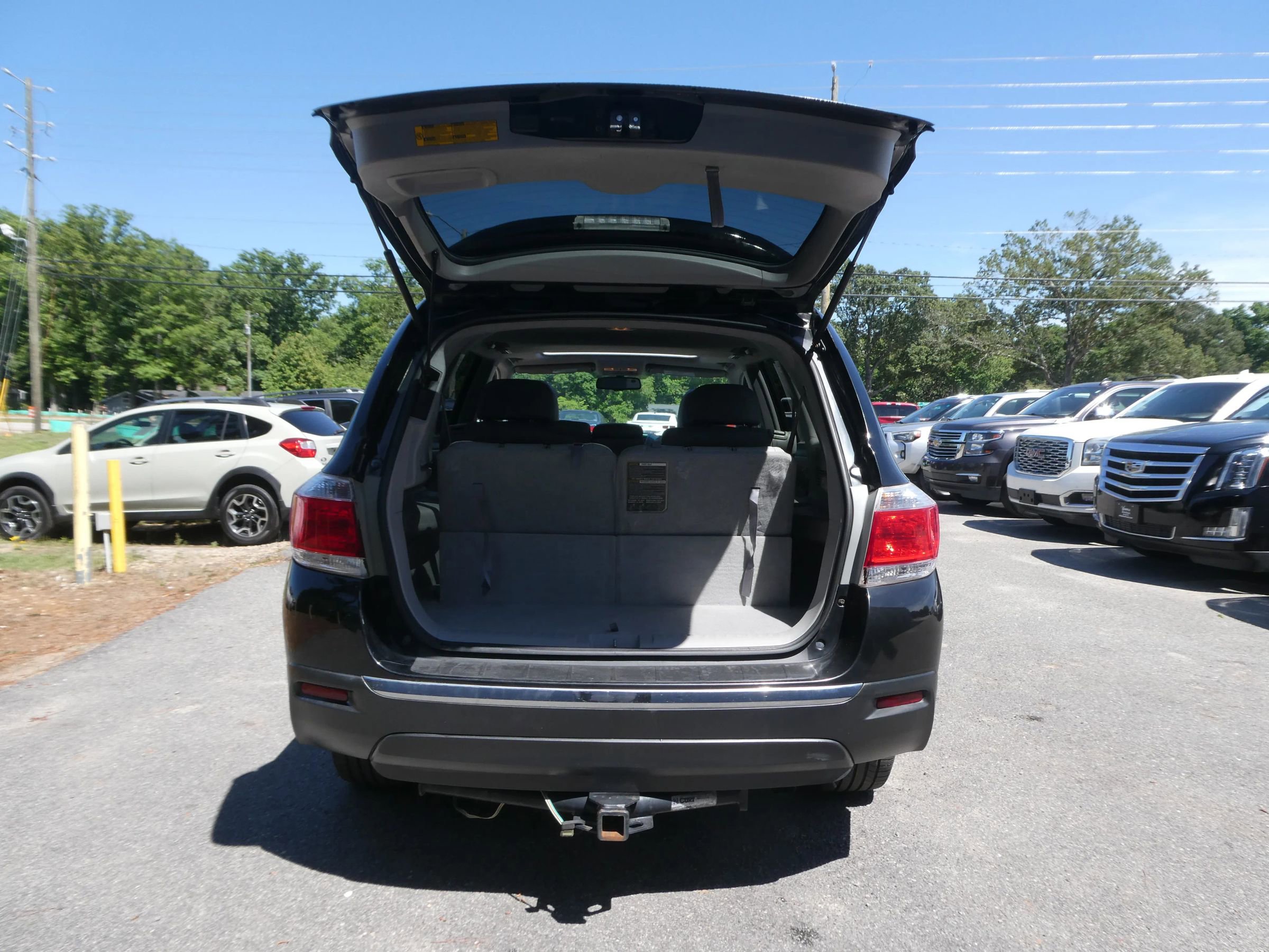 Used 2012 Toyota Highlander Limited w/ Tow Pkg FWD image 6