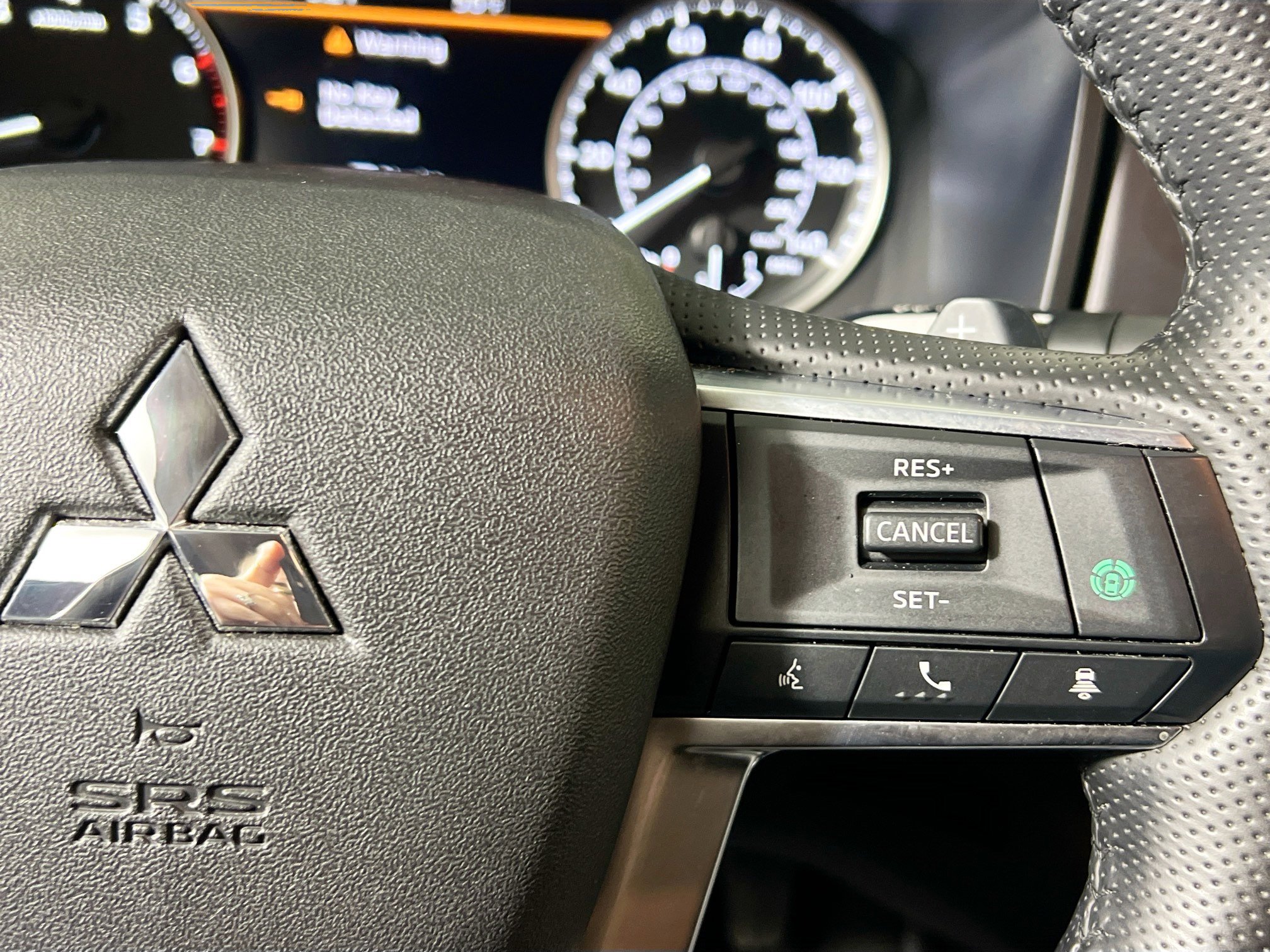 Used 2024 Mitsubishi Outlander SE image 19