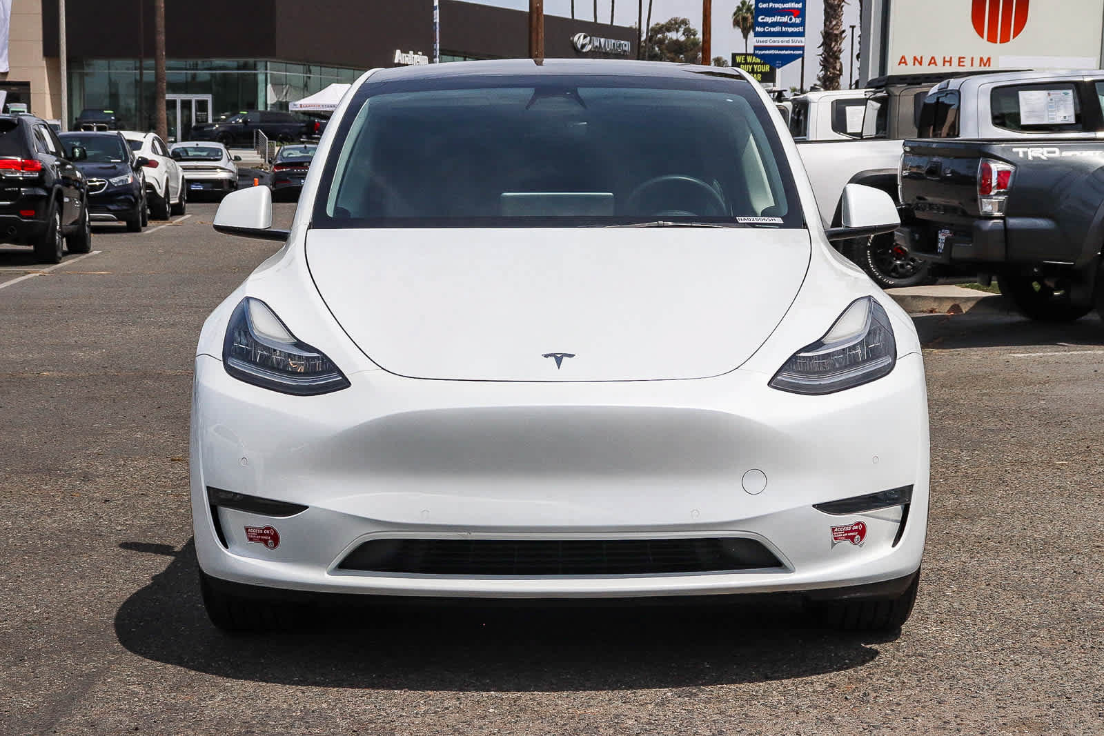 Used 2022 Tesla Model Y Long Range AWD/4WD image 2
