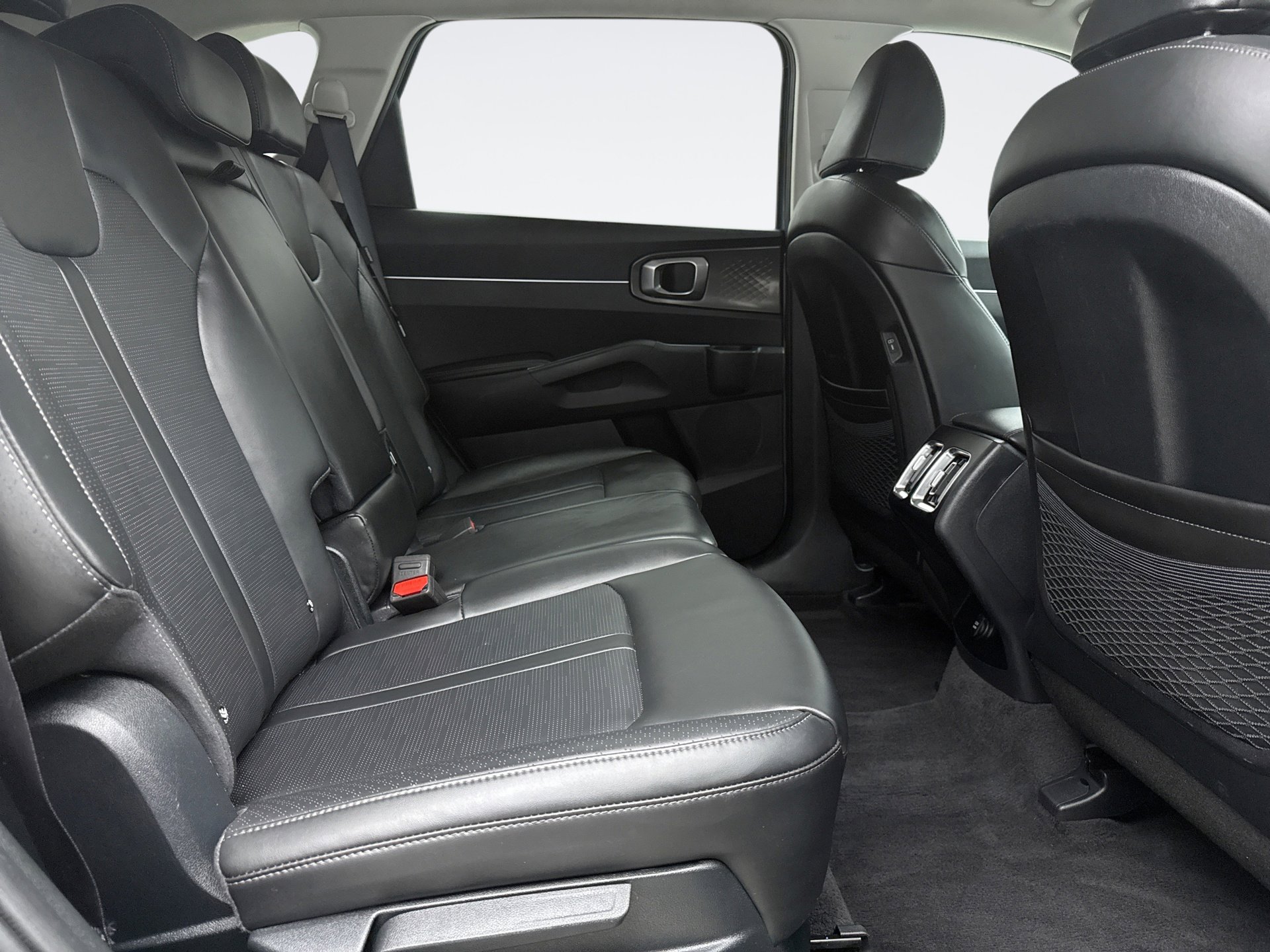 Used 2024 Kia Sorento S image 19