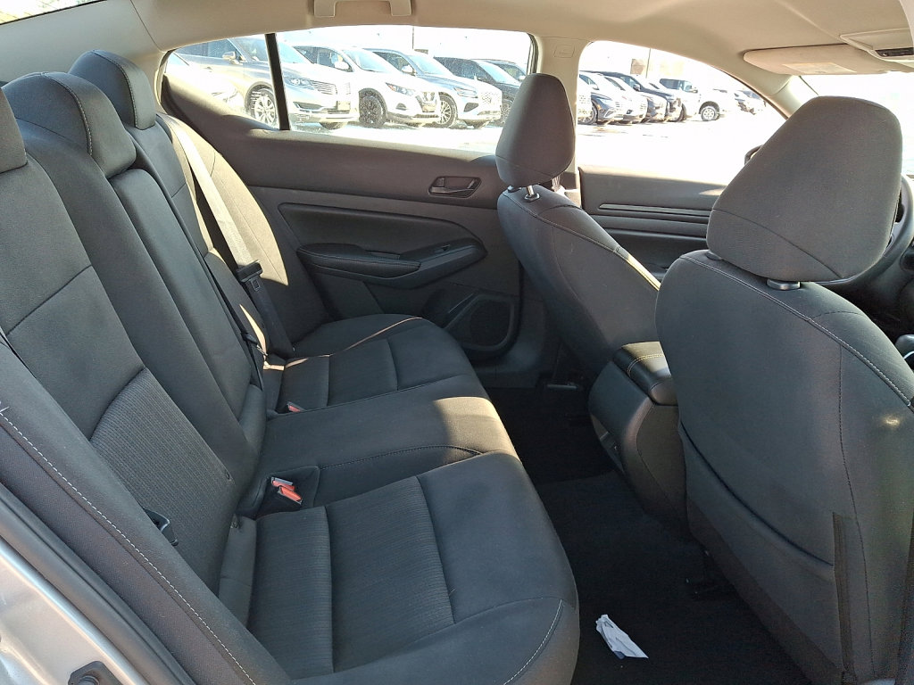 Used 2024 Nissan Altima 2.5 SV image 15