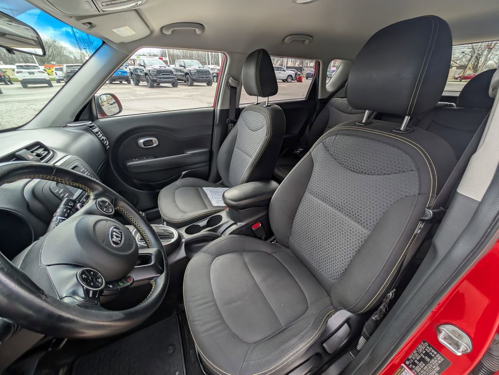 Used 2016 Kia Soul + w/ Designer's Package image 13