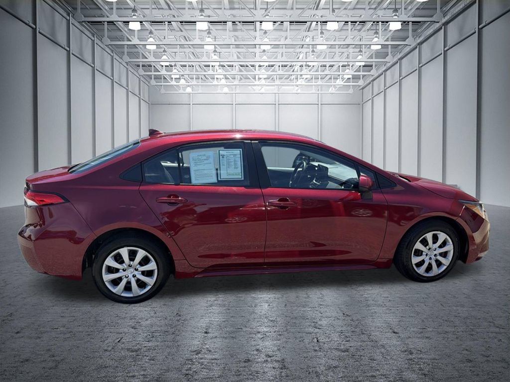 Used 2024 Toyota Corolla LE FWD image 5