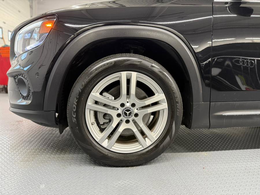Used 2021 Mercedes-Benz GLB 250 4MATIC image 13