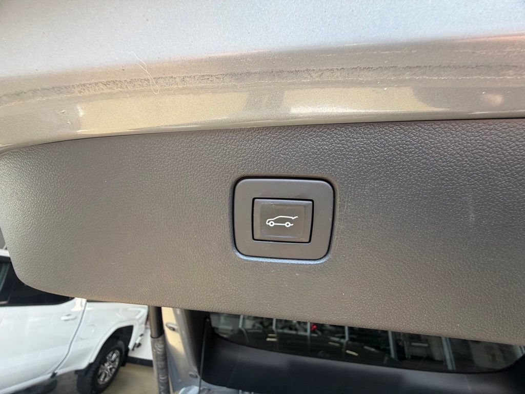 Used 2024 Buick Envista Sport Touring w/ Convenience I Package FWD image 45