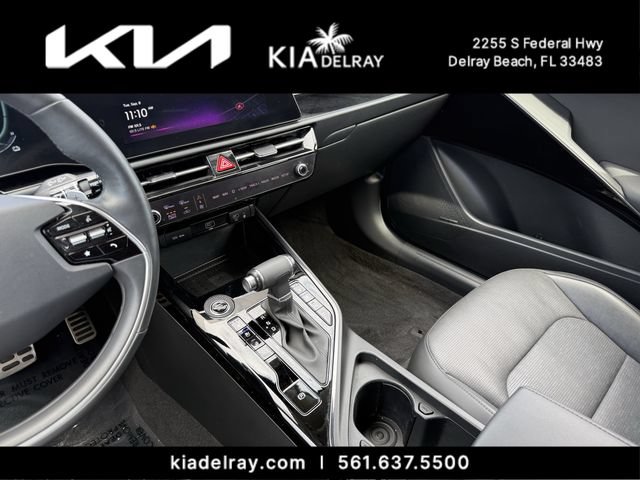 Certified 2024 Kia Niro SX Touring FWD image 28