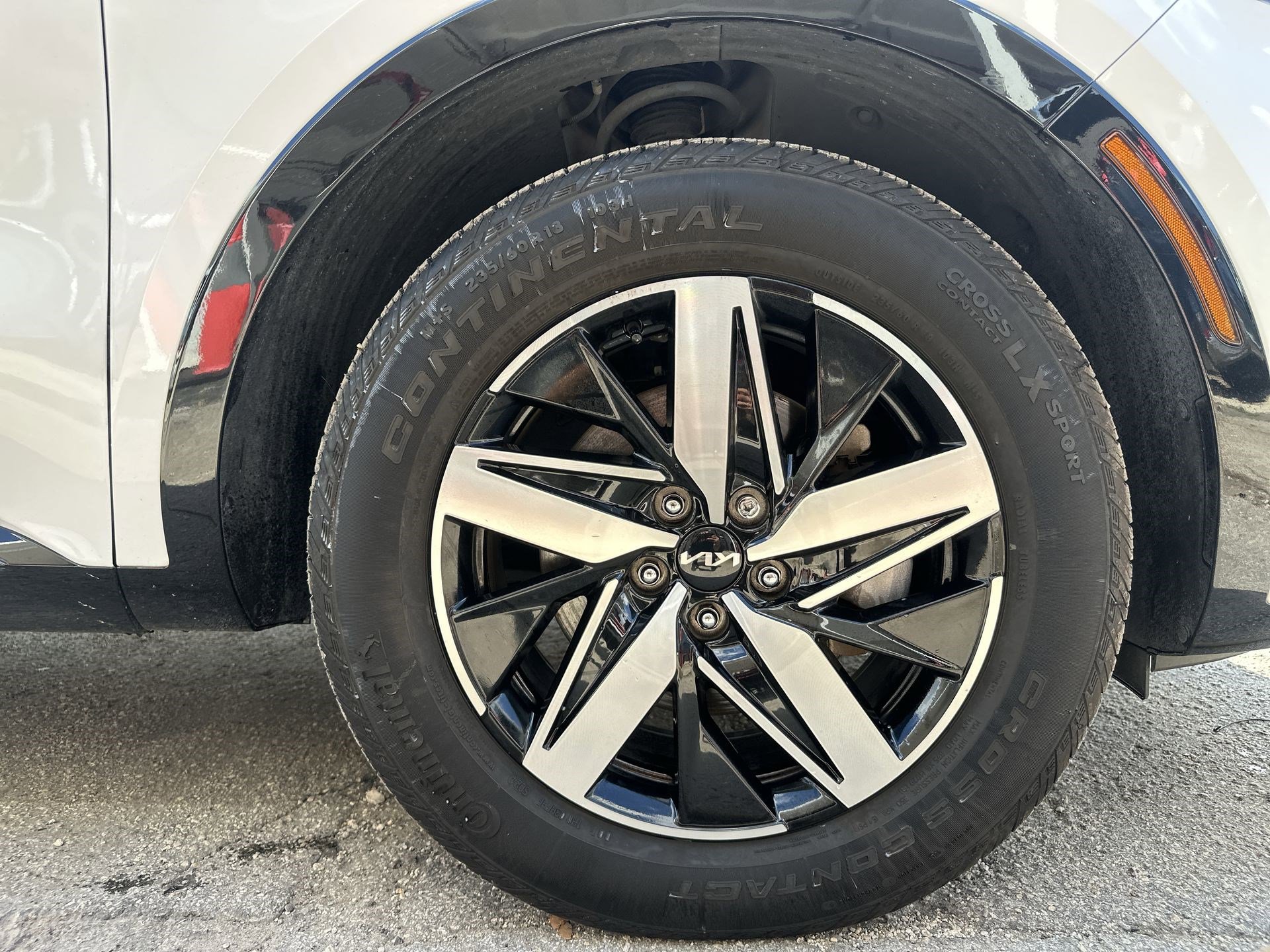 Used 2023 Kia Sorento EX w/ Panoramic Sunroof Package FWD image 18