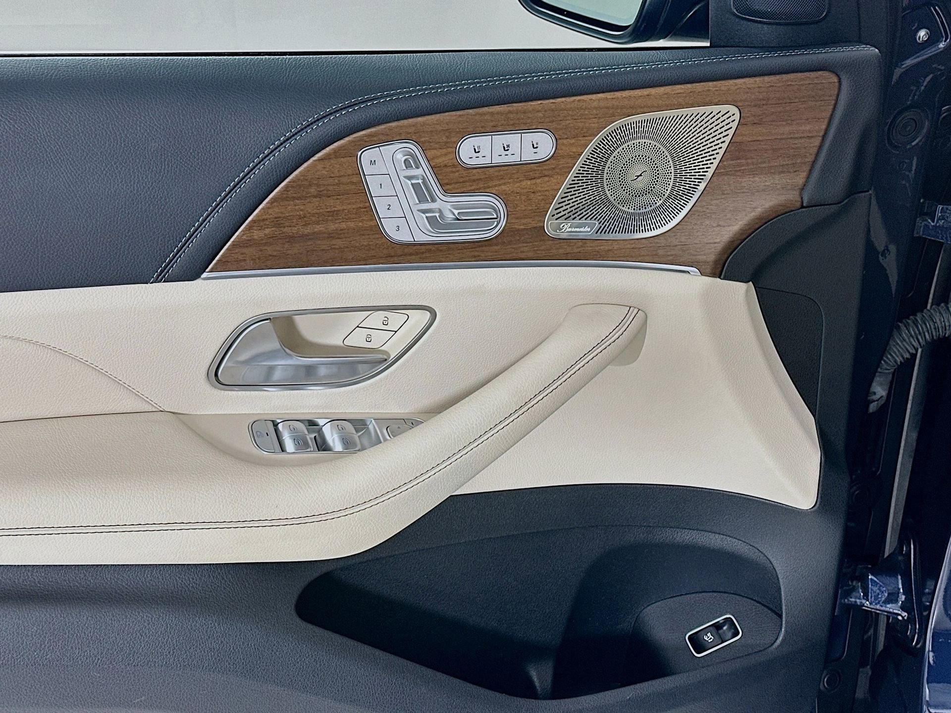 Certified 2024 Mercedes-Benz GLE 450 4MATIC image 19