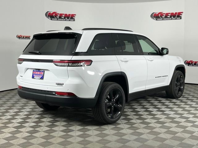 New 2025 Jeep Grand Cherokee Altitude image 3