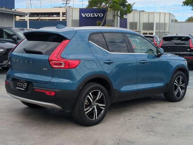 Used 2024 Volvo XC40 B5 Core AWD/4WD image 3