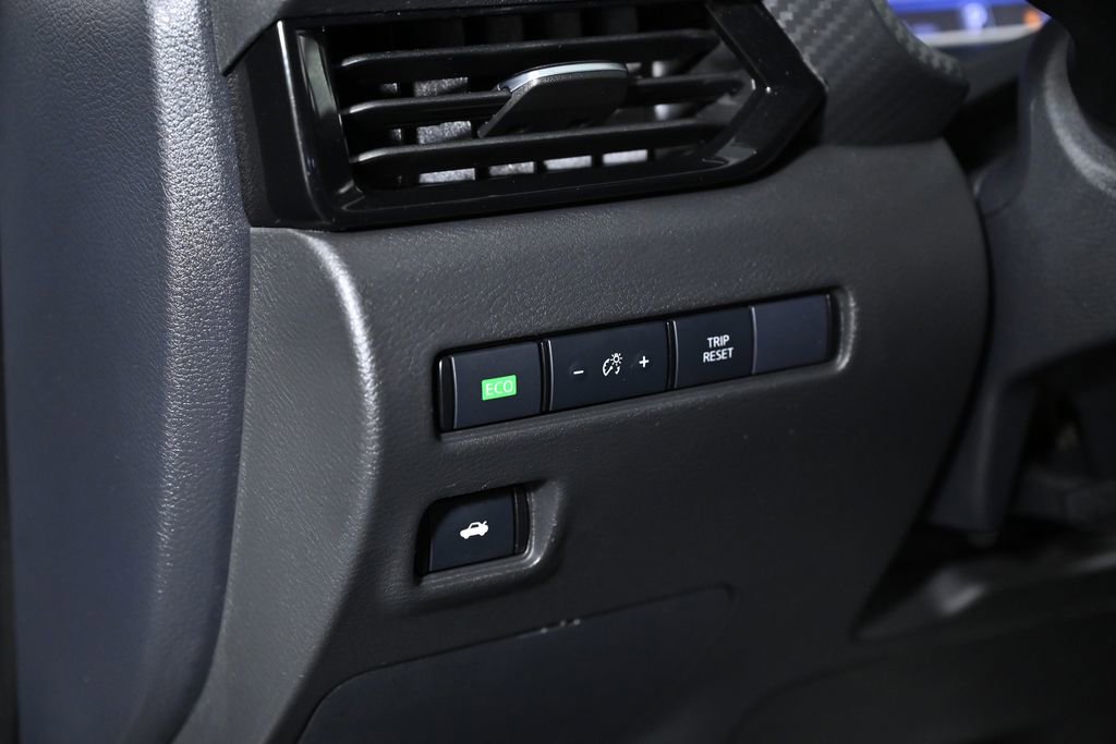 Certified 2023 Nissan Sentra SV FWD image 21