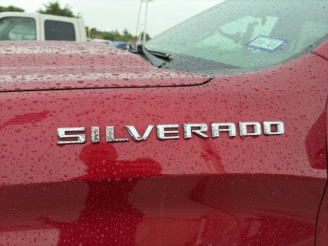 Used 2020 Chevrolet Silverado 1500 Custom w/ Infotainment Package RWD image 5