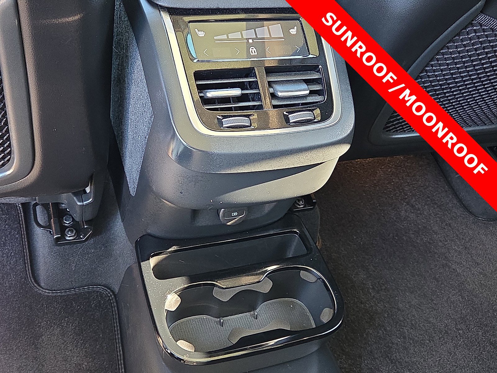 Used 2025 Volvo XC90 B6 Plus w/ Protection Package Premier image 12