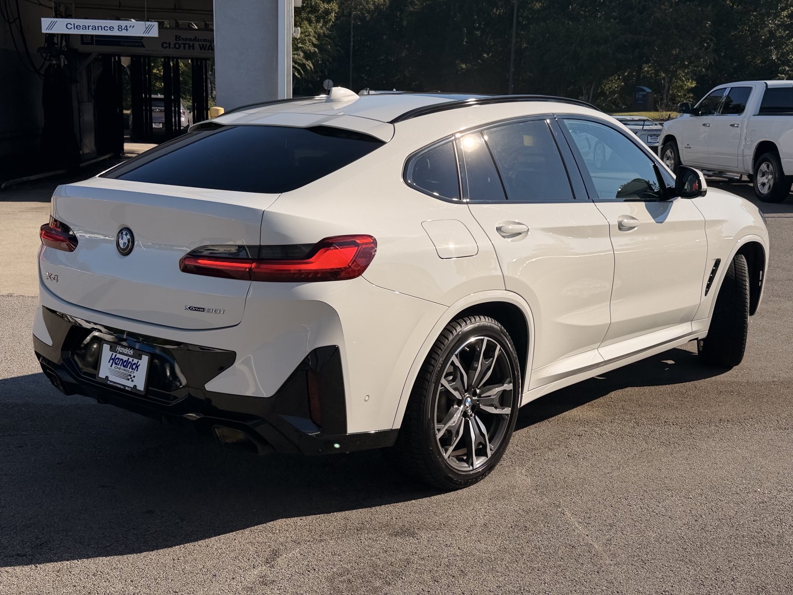 Used 2024 BMW X4 xDrive30i AWD/4WD image 12