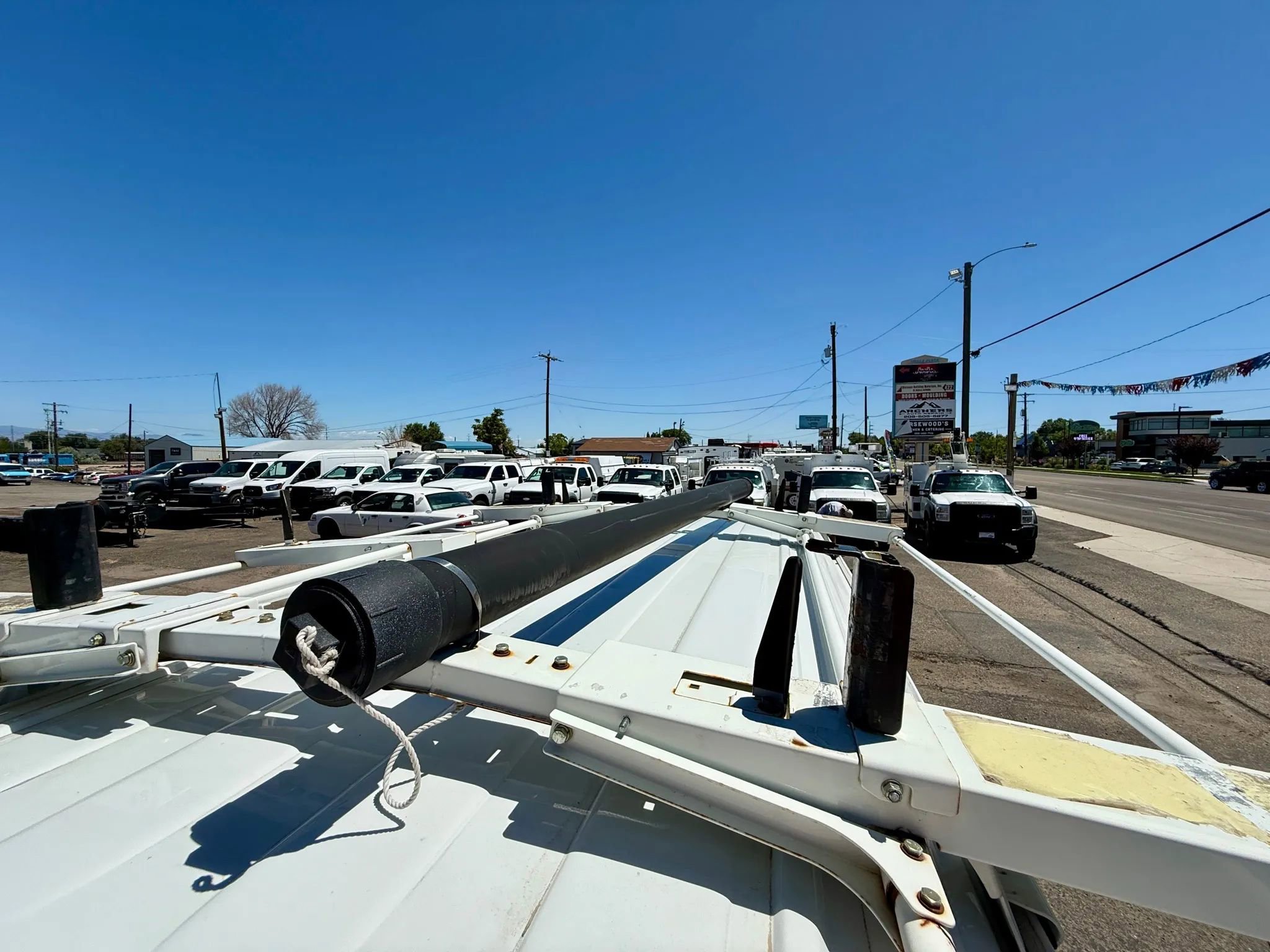 Used 2017 Chevrolet Express 2500 Van 3D image 16