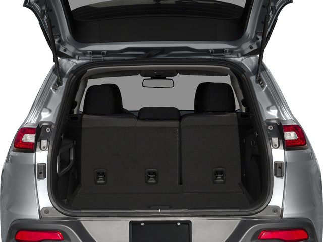 Used 2018 Jeep Cherokee Latitude Plus image 15