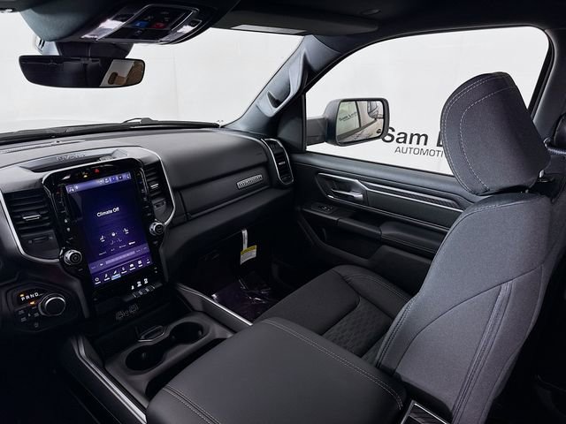 New 2026 RAM 1500 4x4 Crew Cab image 21