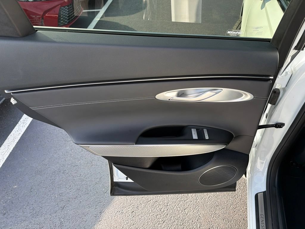 Used 2025 Genesis GV70 3.5T Sport AWD/4WD image 18