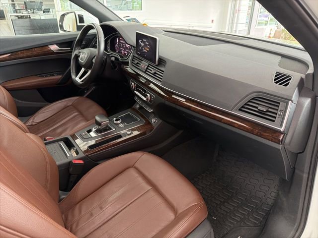 Used 2020 Audi Q5 2.0T Premium Plus w/ Premium Plus Package AWD/4WD image 14