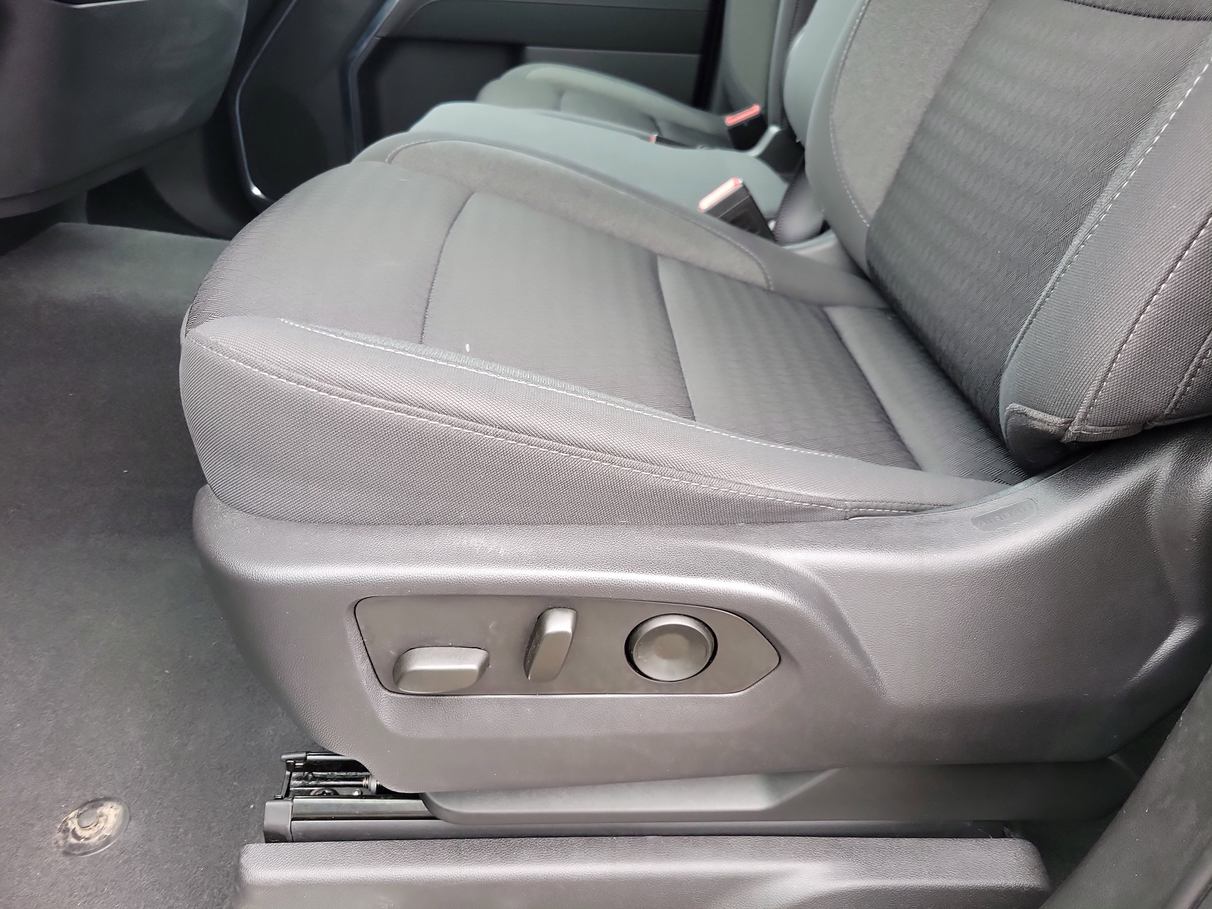 Used 2023 Chevrolet Silverado 1500 LT image 5