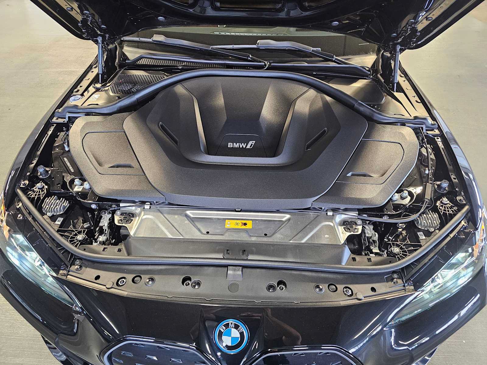 Used 2024 BMW i4 M50 AWD/4WD image 9