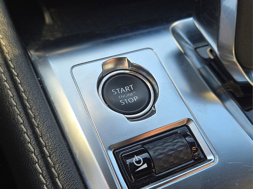 Used 2024 Jaguar F-PACE R-Dynamic S image 30