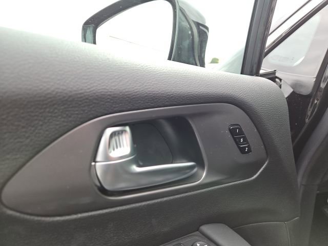 New 2026 Chrysler Pacifica Select FWD image 31