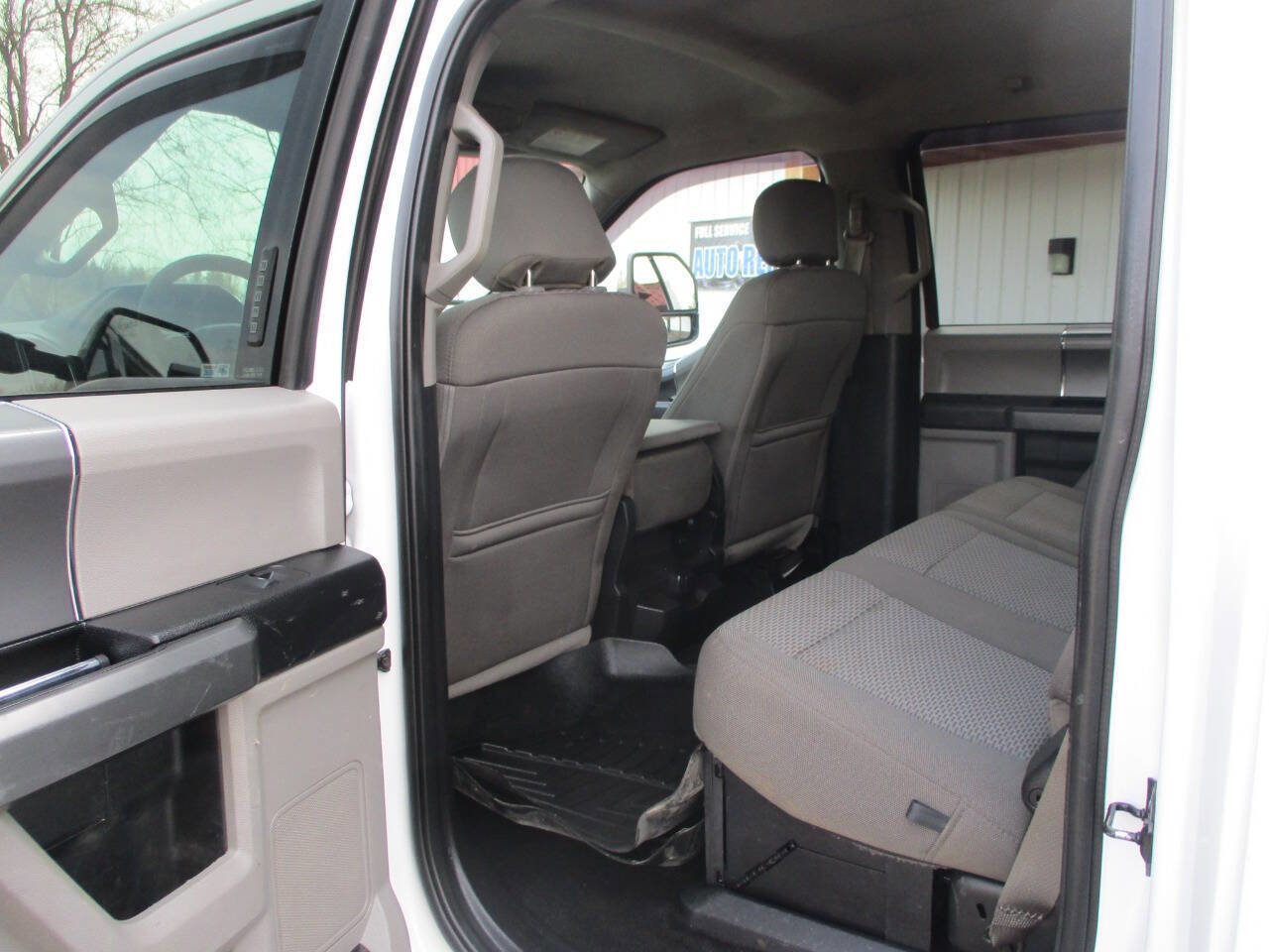 Used 2019 Ford F250 XLT w/ XLT Premium Package image 19