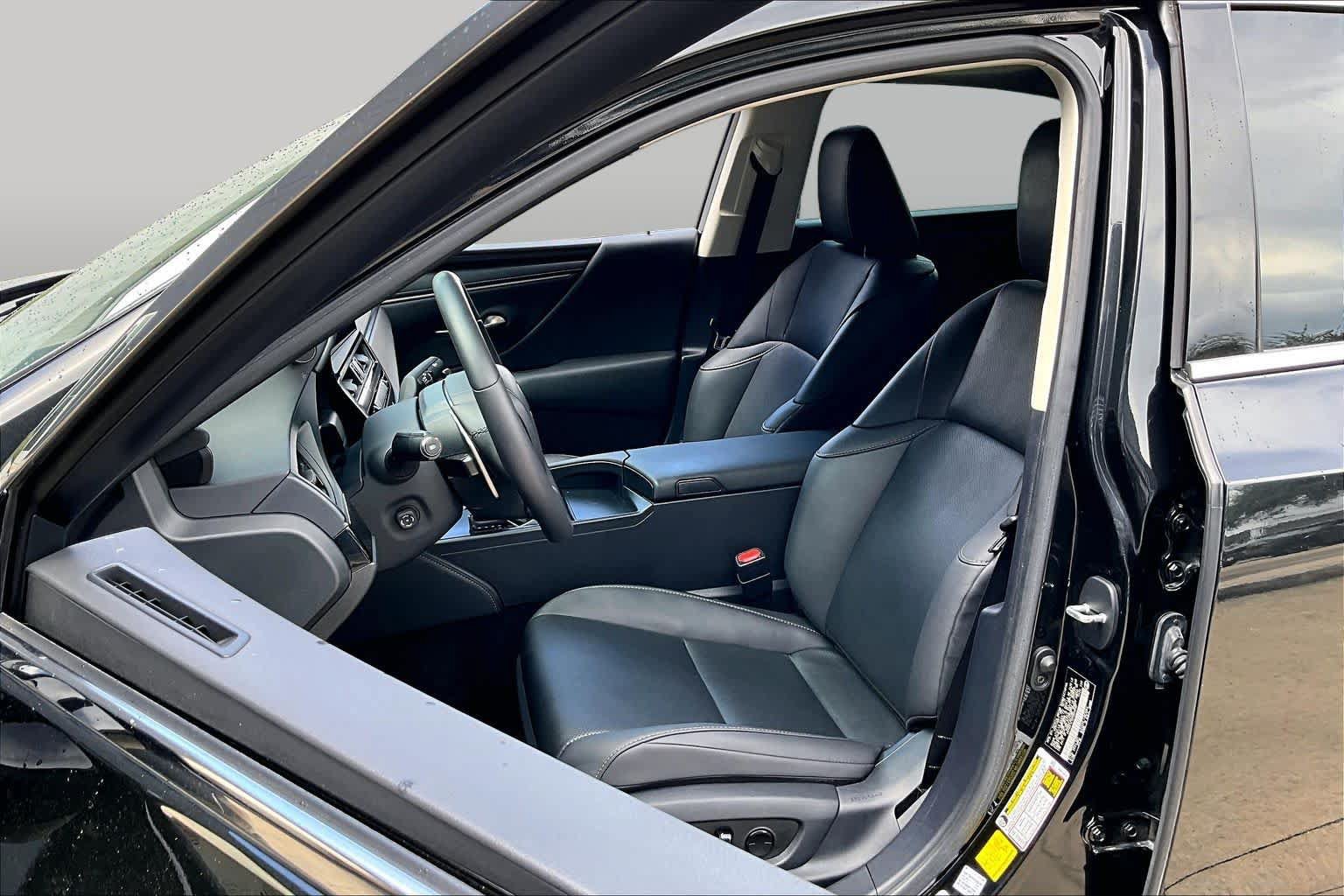 Used 2023 Lexus ES 300h w/ Premium Package FWD image 8