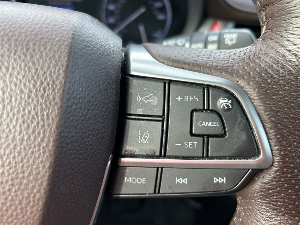 Certified 2021 Toyota Sienna Platinum FWD image 20