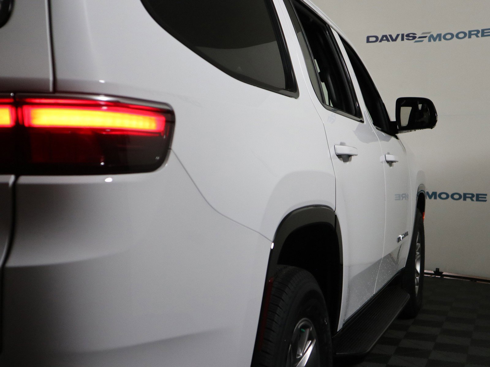 New 2024 Jeep Wagoneer 4WD w/ Convenience Group I image 5