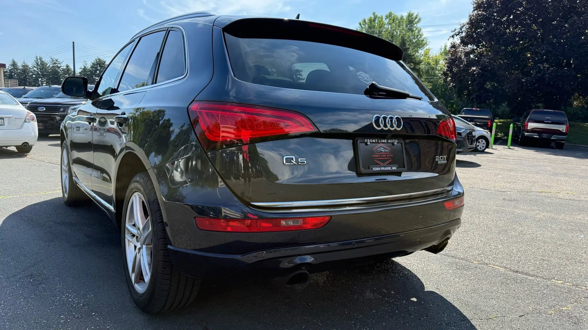 Used 2017 Audi Q5 2.0T Premium Plus w/ Technology Package image 4