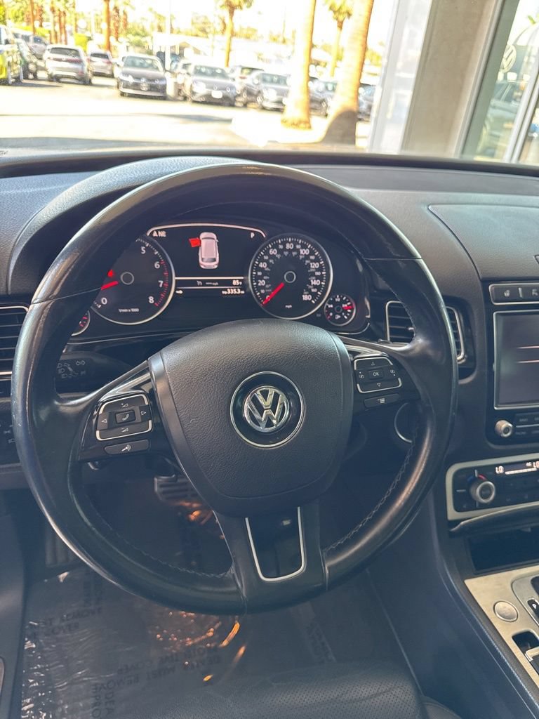 Used 2017 Volkswagen Touareg Wolfsburg Edition AWD/4WD image 12