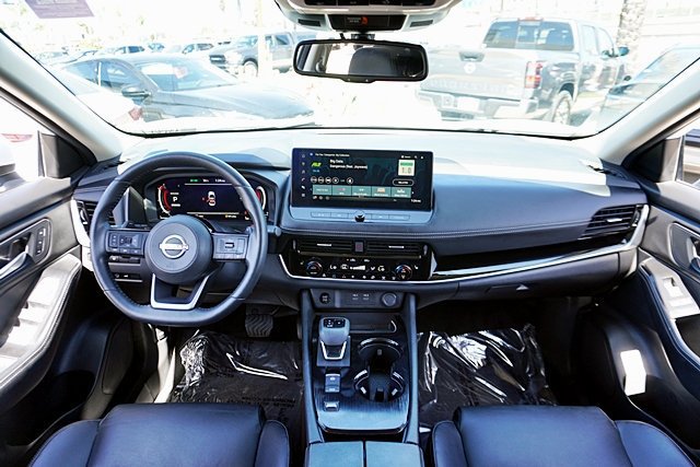 Used 2024 Nissan Rogue SL w/ SL Premium Package FWD image 30