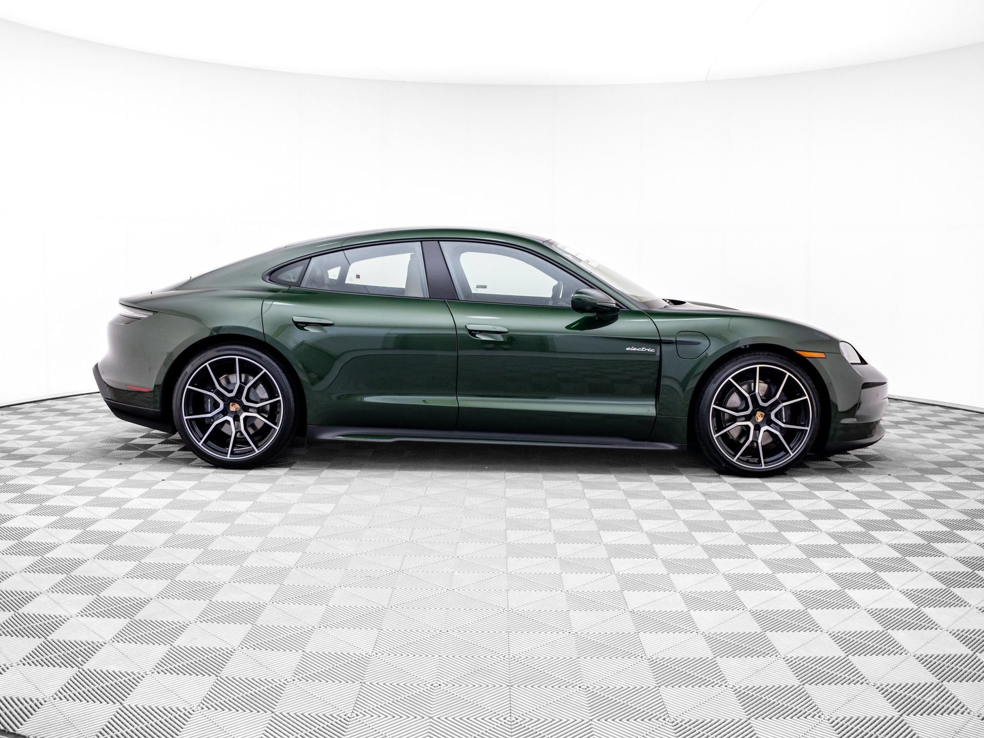 New 2026 Porsche Taycan AWD/4WD image 7