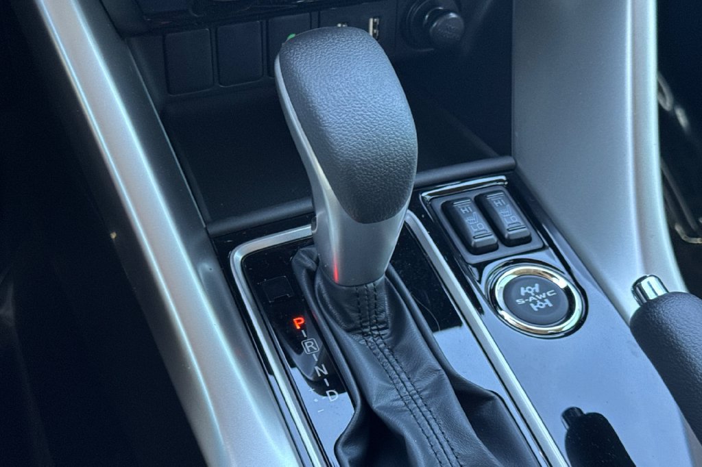 New 2026 Mitsubishi Eclipse Cross LE AWD/4WD image 23