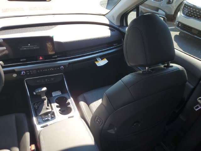 New 2027 Kia Carnival SX w/ Dark Edition Package FWD image 9