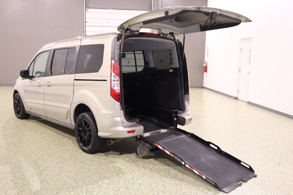 Used 2015 Ford Transit Connect XLT FWD image 12