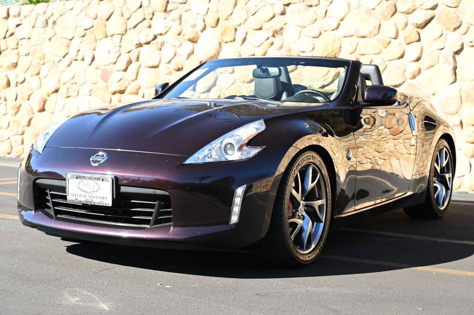 Used 2014 Nissan 370Z Touring w/ Sport Package image 3