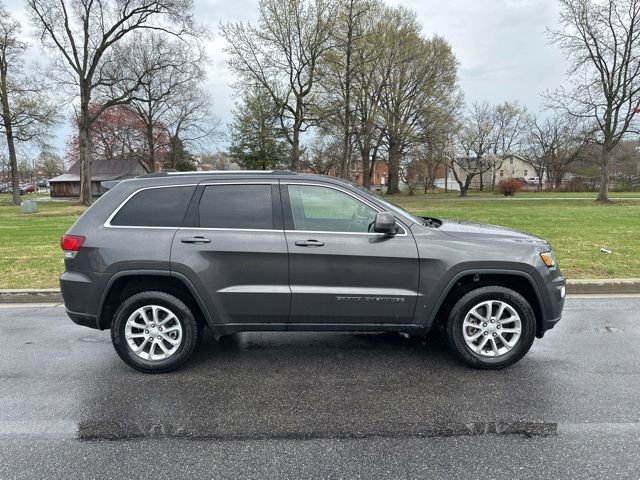 Used 2021 Jeep Grand Cherokee Laredo image 30