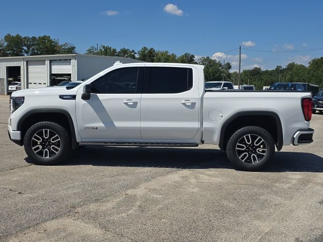 Used 2024 GMC Sierra 1500 AT4 w/ Technology Package AWD/4WD image 2