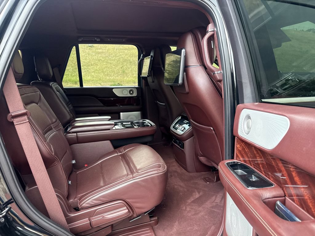Used 2018 Lincoln Navigator Black Label AWD/4WD image 26